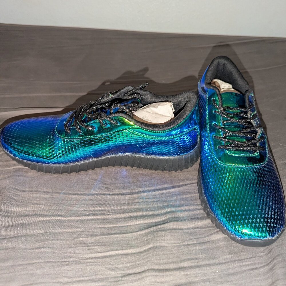 Qupid Textured blue/green metallic holographic PVC sneakers